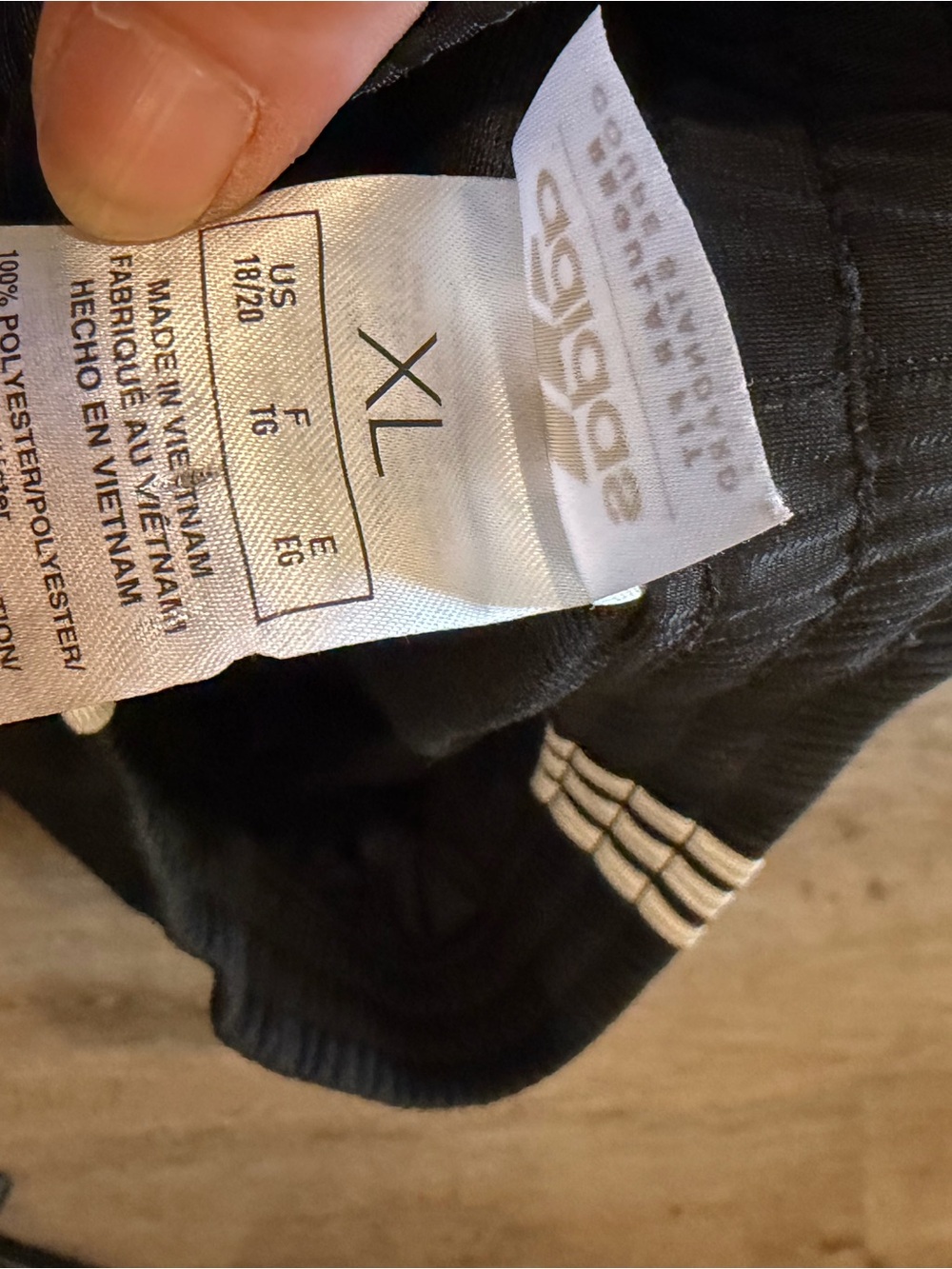 Adidas BoysXL 18/20 2-Piece Track Suit Camo Jacket and Black 3 Stripe Pant
0003 - Picture 8 of 8